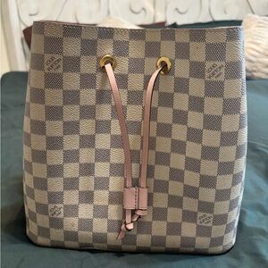 Louis Vuitton Gray and Cream Checkered Shoulder Bag